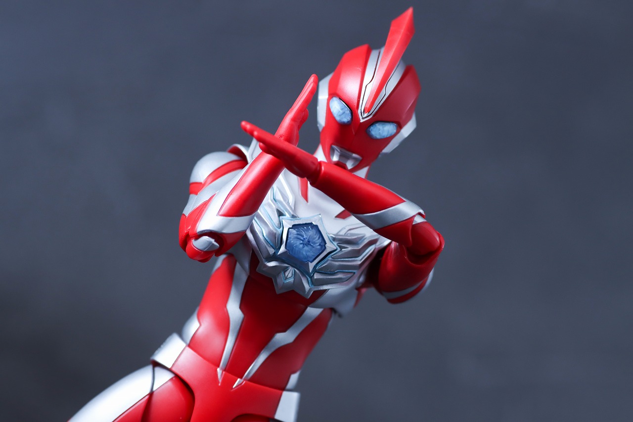 S.H.フィギュアーツ ウルトラマンオメガ レビュー アクション