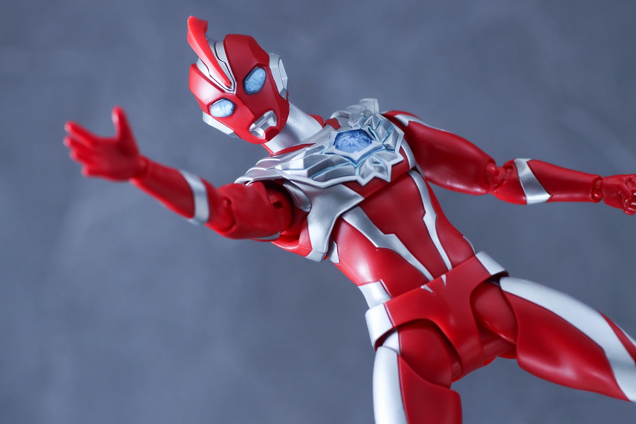 S.H.フィギュアーツ ウルトラマンオメガ レビュー アクション