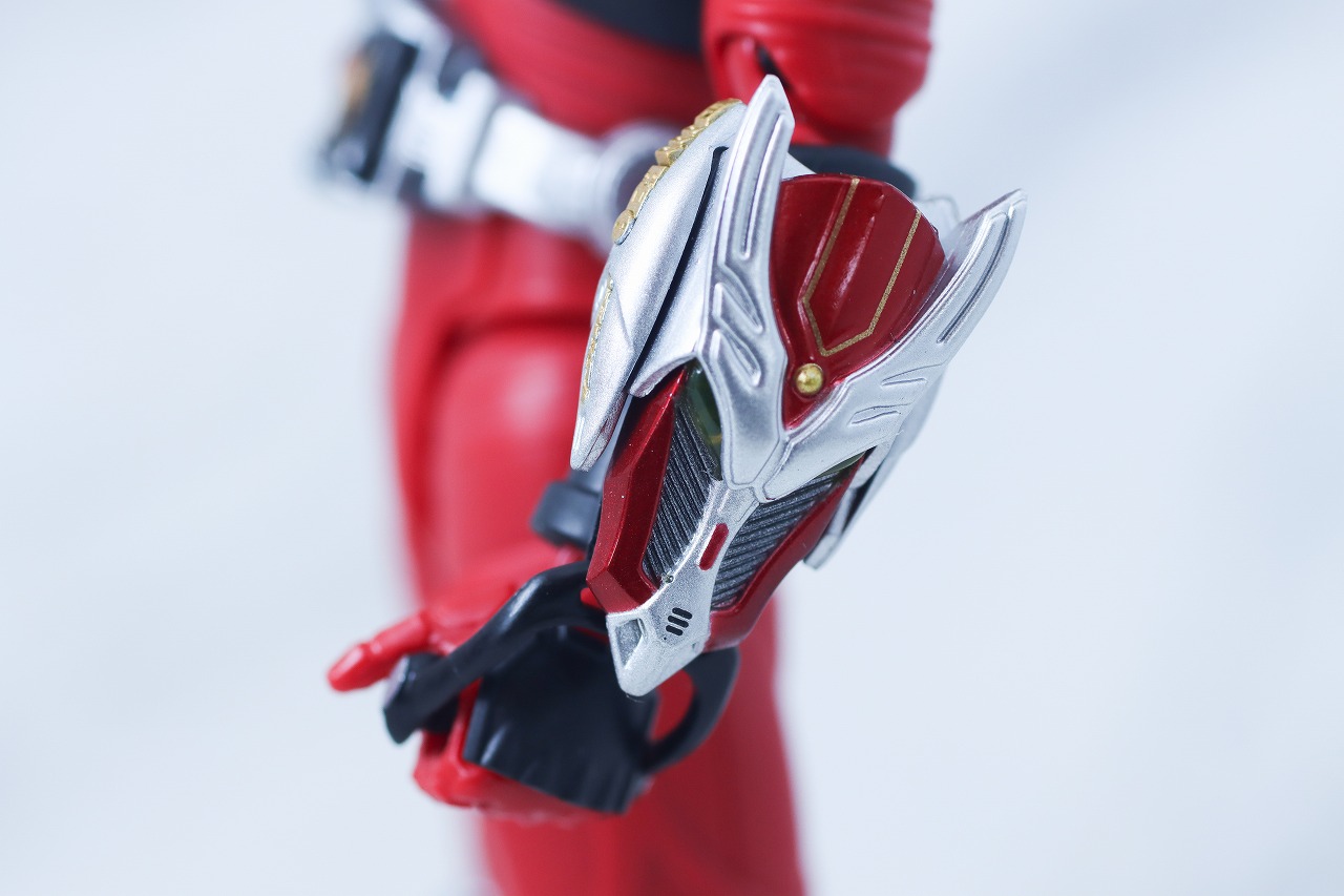 S.H.フィギュアーツ 真骨彫製法 仮面ライダー龍騎 レビュー 付属品 ドラグバイザー