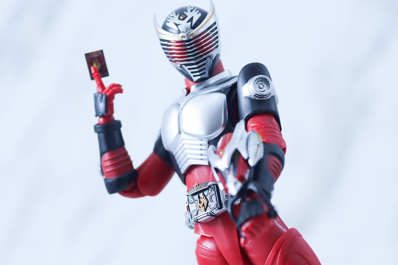 S.H.フィギュアーツ 真骨彫製法 仮面ライダー龍騎 レビュー アクション