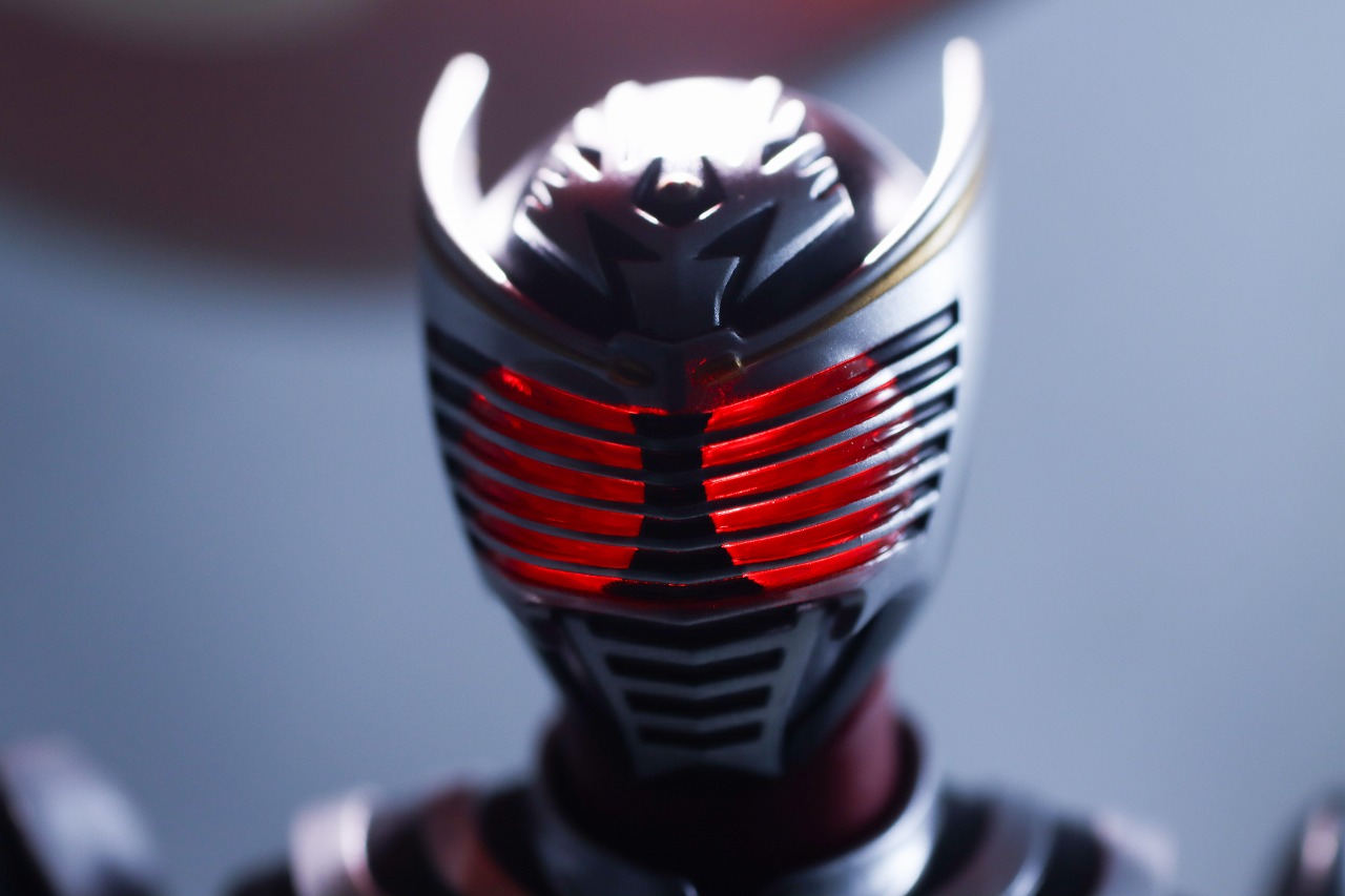 S.H.フィギュアーツ 真骨彫製法 仮面ライダー龍騎 レビュー 付属品 集光パーツ
