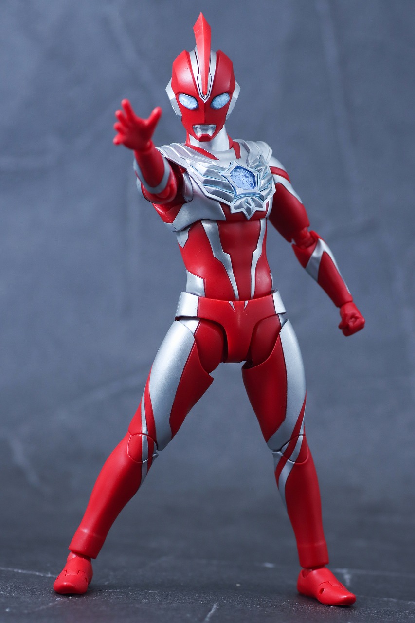 S.H.フィギュアーツ ウルトラマンオメガ レビュー 本体