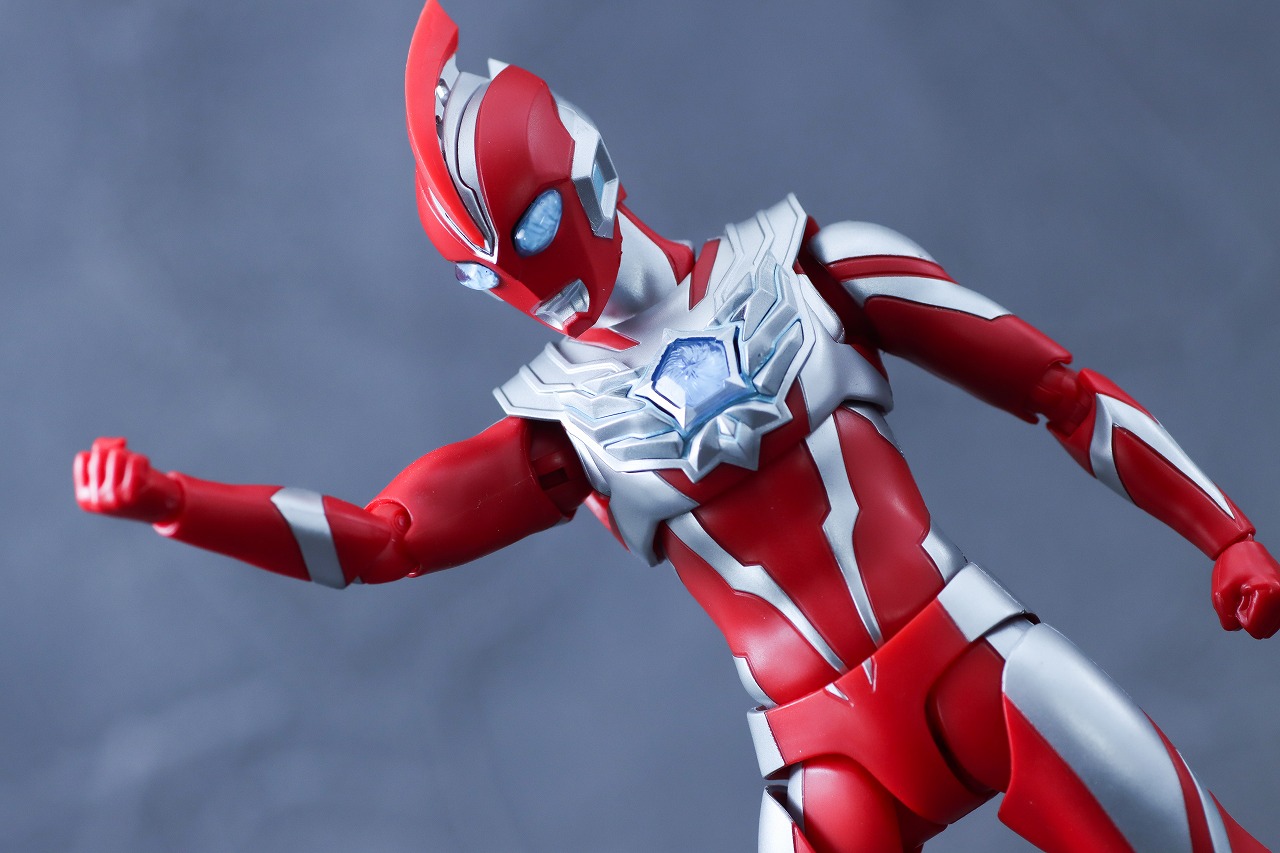 S.H.フィギュアーツ ウルトラマンオメガ レビュー アクション