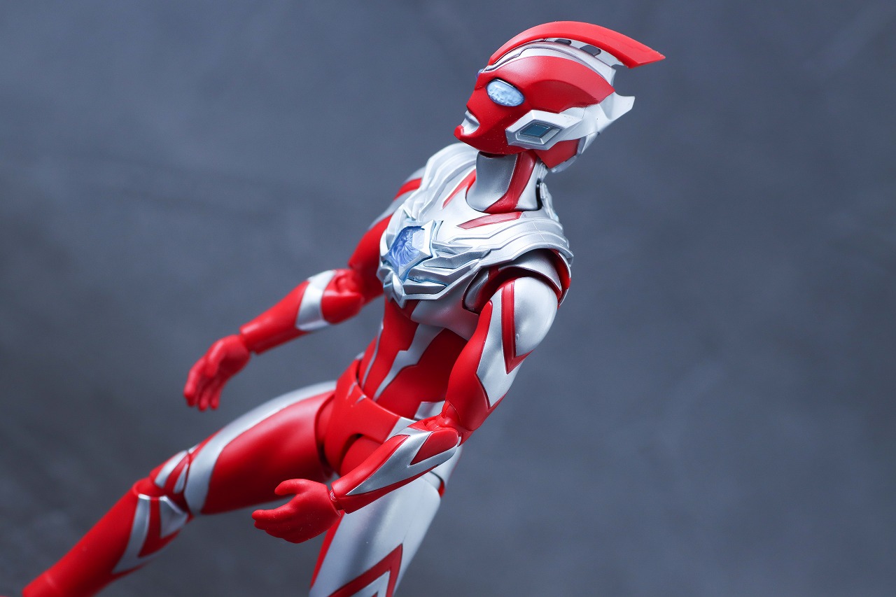 S.H.フィギュアーツ ウルトラマンオメガ レビュー アクション