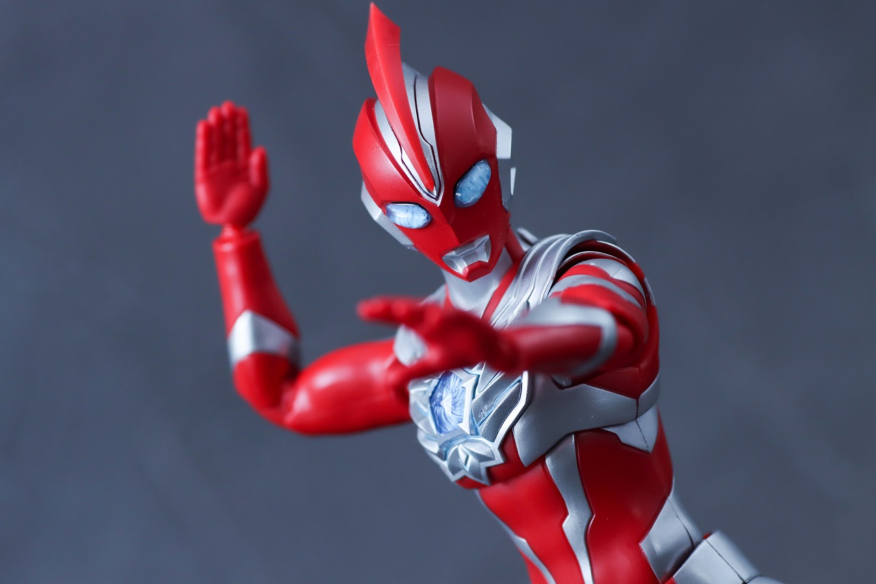 S.H.フィギュアーツ ウルトラマンオメガ レビュー アクション