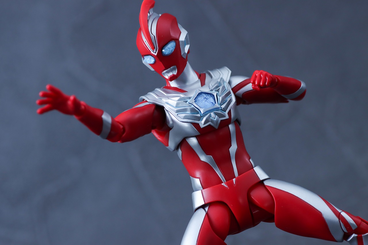 S.H.フィギュアーツ ウルトラマンオメガ レビュー アクション