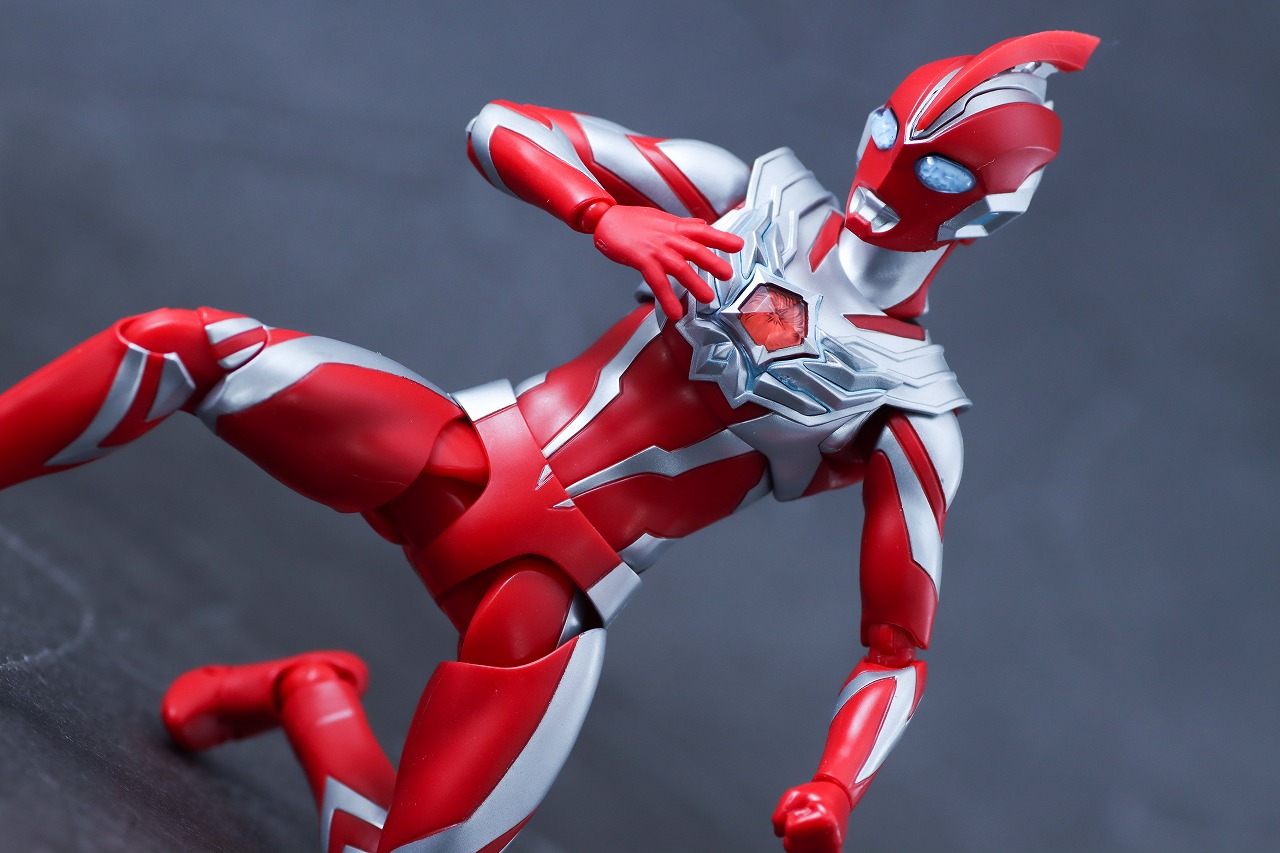 S.H.フィギュアーツ ウルトラマンオメガ レビュー アクション