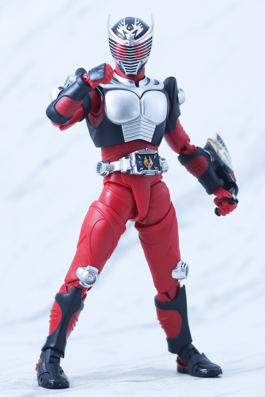 S.H.フィギュアーツ 真骨彫製法 仮面ライダー龍騎 レビュー 本体