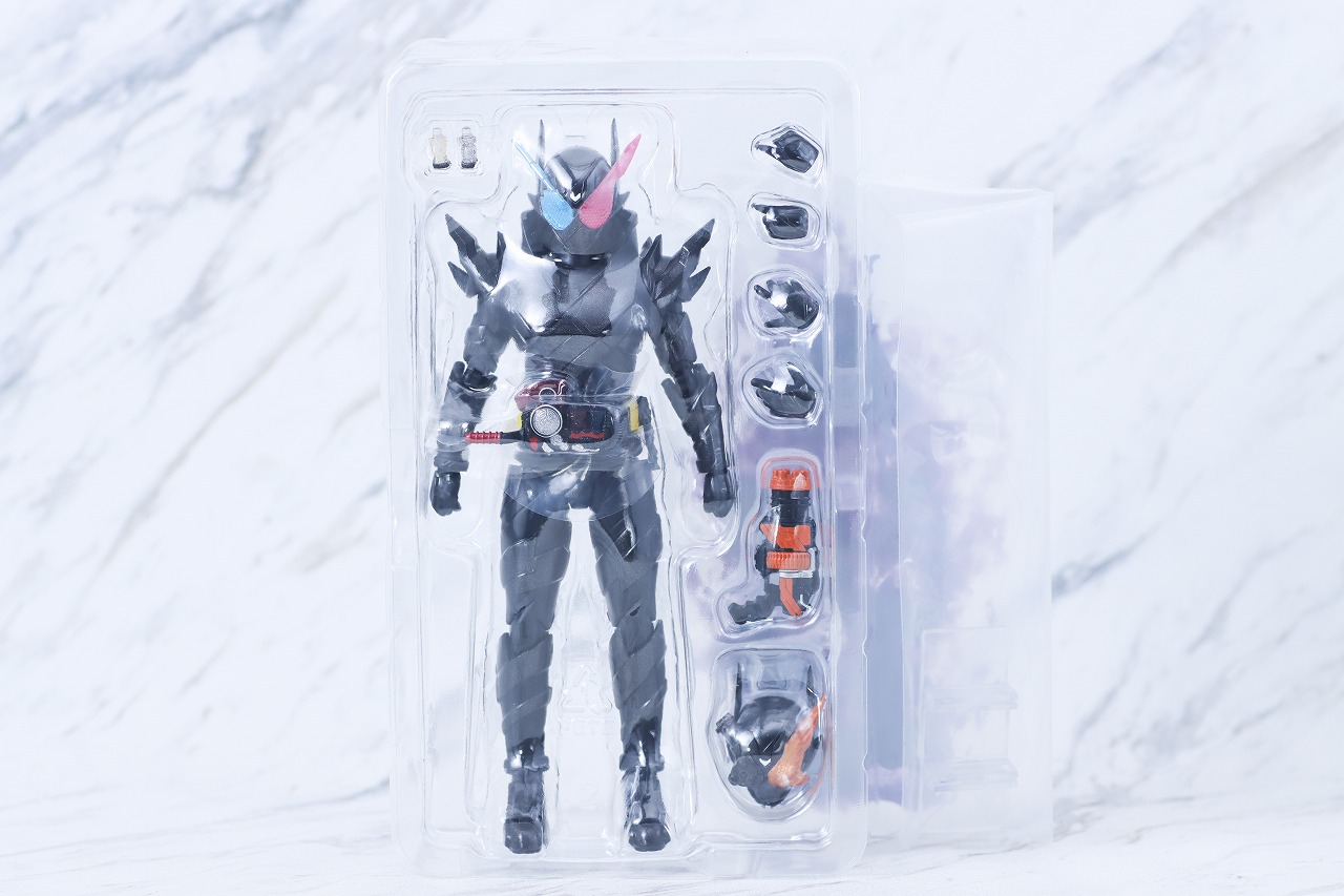 S.H.フィギュアーツ 仮面ライダービルド ラビットタンクハザードフォーム 平成ジェネレーション エディション レビュー パッケージ