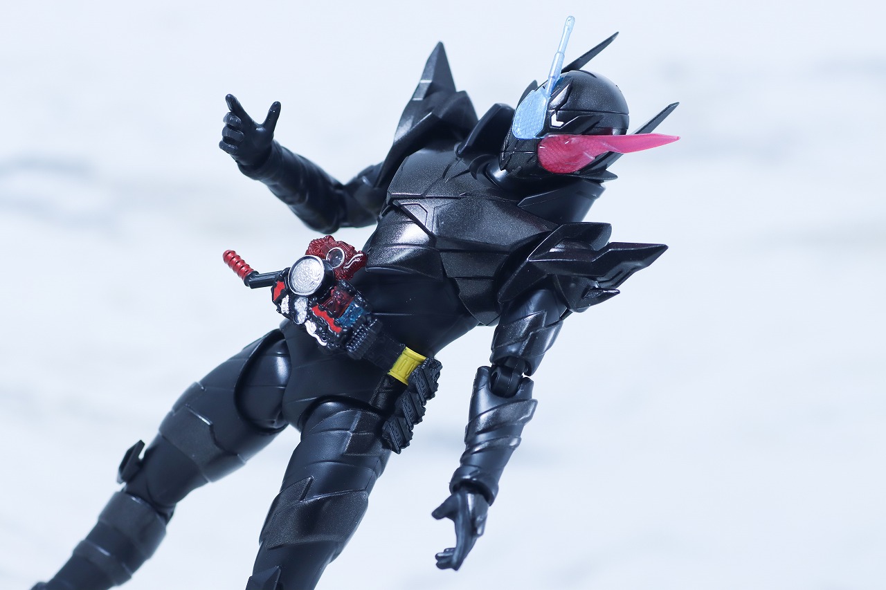 S.H.フィギュアーツ 仮面ライダービルド ラビットタンクハザードフォーム 平成ジェネレーション エディション レビュー アクション