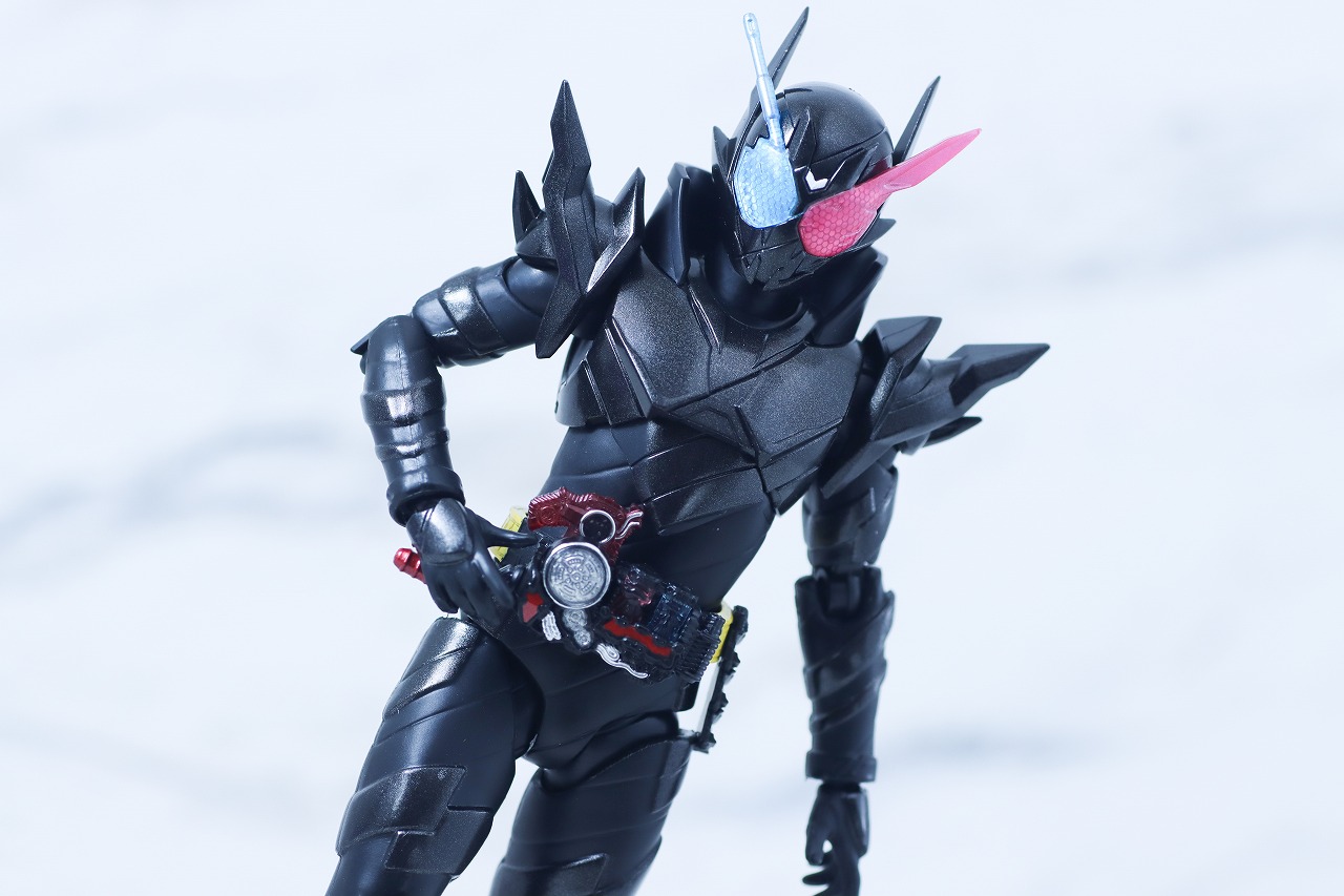 S.H.フィギュアーツ 仮面ライダービルド ラビットタンクハザードフォーム 平成ジェネレーション エディション レビュー アクション