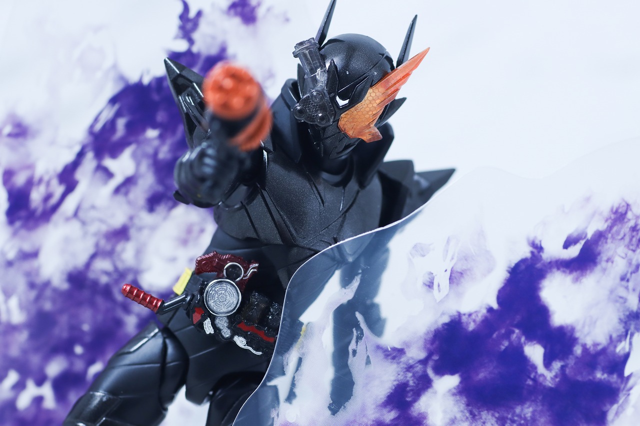 S.H.フィギュアーツ 仮面ライダービルド ラビットタンクハザードフォーム 平成ジェネレーション エディション レビュー アクション
