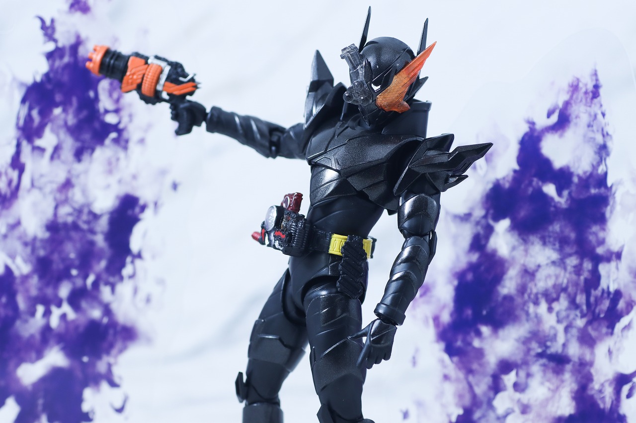 S.H.フィギュアーツ 仮面ライダービルド ラビットタンクハザードフォーム 平成ジェネレーション エディション レビュー アクション