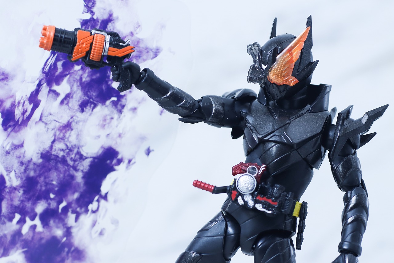 S.H.フィギュアーツ 仮面ライダービルド ラビットタンクハザードフォーム 平成ジェネレーション エディション レビュー アクション