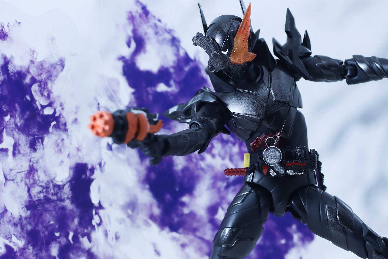 S.H.フィギュアーツ 仮面ライダービルド ラビットタンクハザードフォーム 平成ジェネレーション エディション レビュー アクション