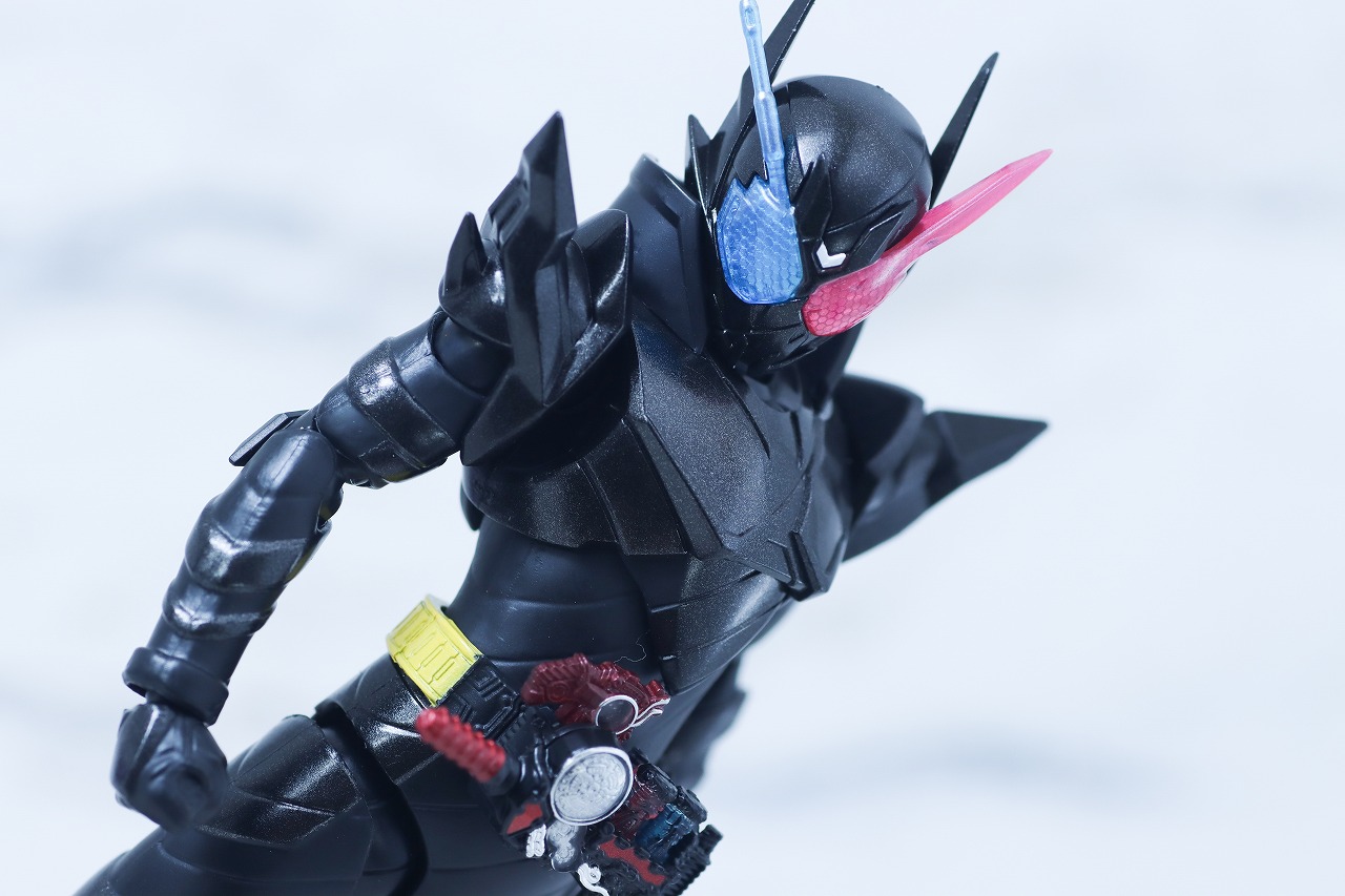 S.H.フィギュアーツ 仮面ライダービルド ラビットタンクハザードフォーム 平成ジェネレーション エディション レビュー アクション