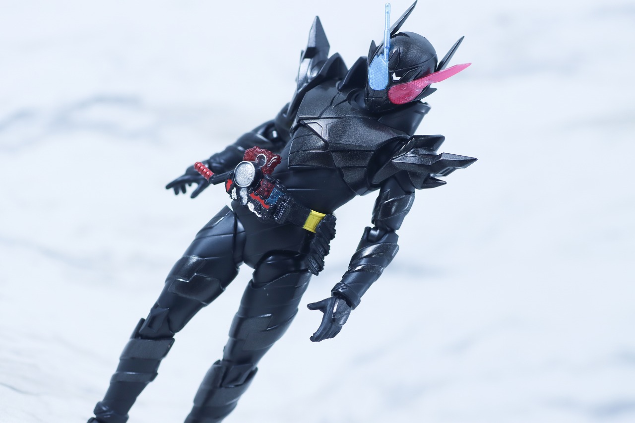 S.H.フィギュアーツ 仮面ライダービルド ラビットタンクハザードフォーム 平成ジェネレーション エディション レビュー アクション