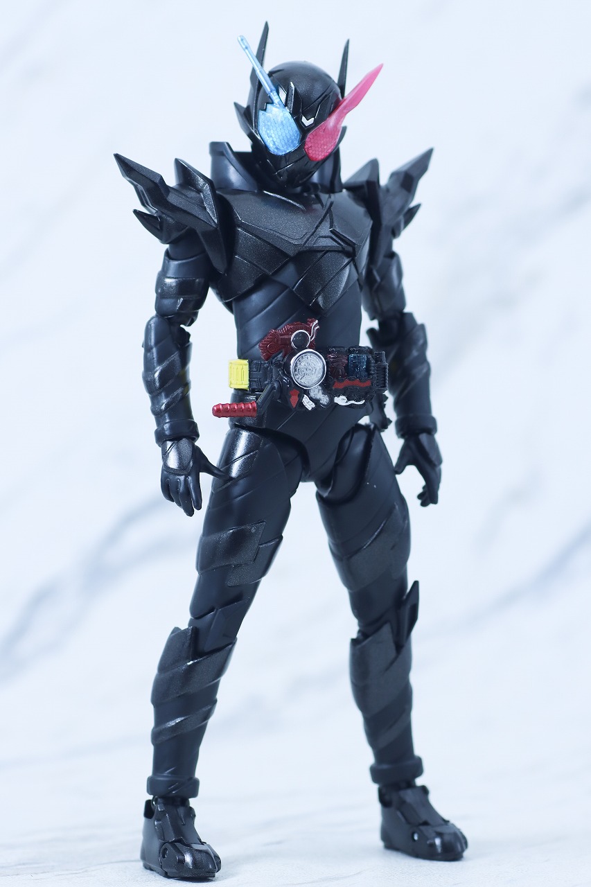 S.H.フィギュアーツ 仮面ライダービルド ラビットタンクハザードフォーム 平成ジェネレーション エディション レビュー 本体