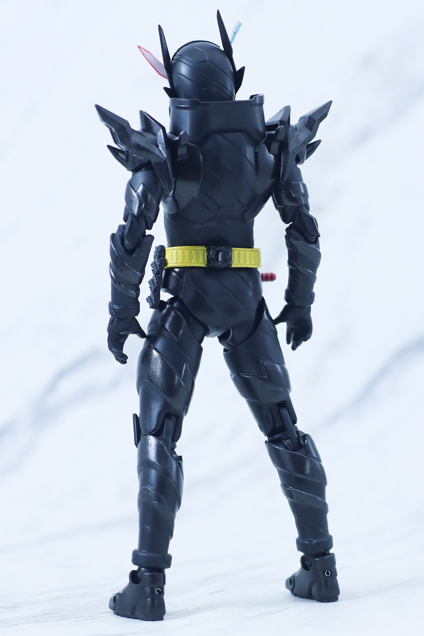S.H.フィギュアーツ 仮面ライダービルド ラビットタンクハザードフォーム 平成ジェネレーション エディション レビュー 本体