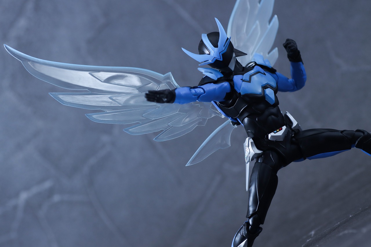 S.H.フィギュアーツ 真骨彫製法　ウイングマン　レビュー　アクション