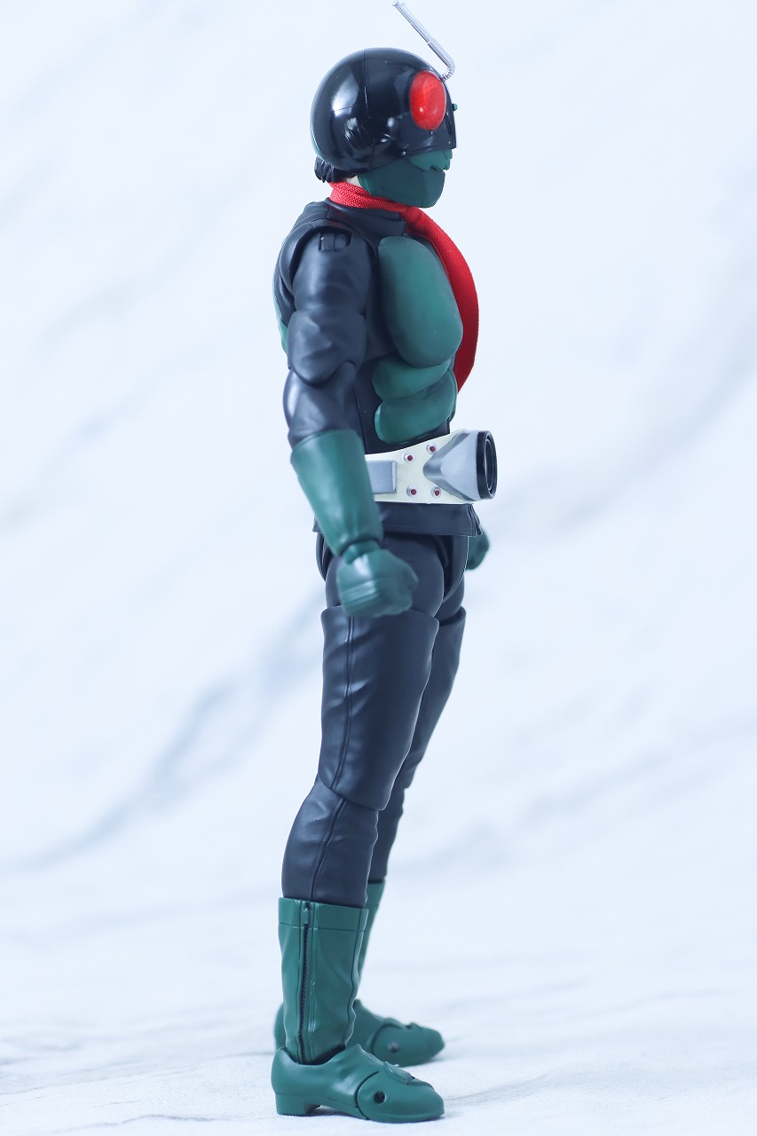 S.H.フィギュアーツ 真骨彫製法　仮面ライダー1号（桜島 Ver.） 栄光の昭和ライダーエディション　レビュー　本体