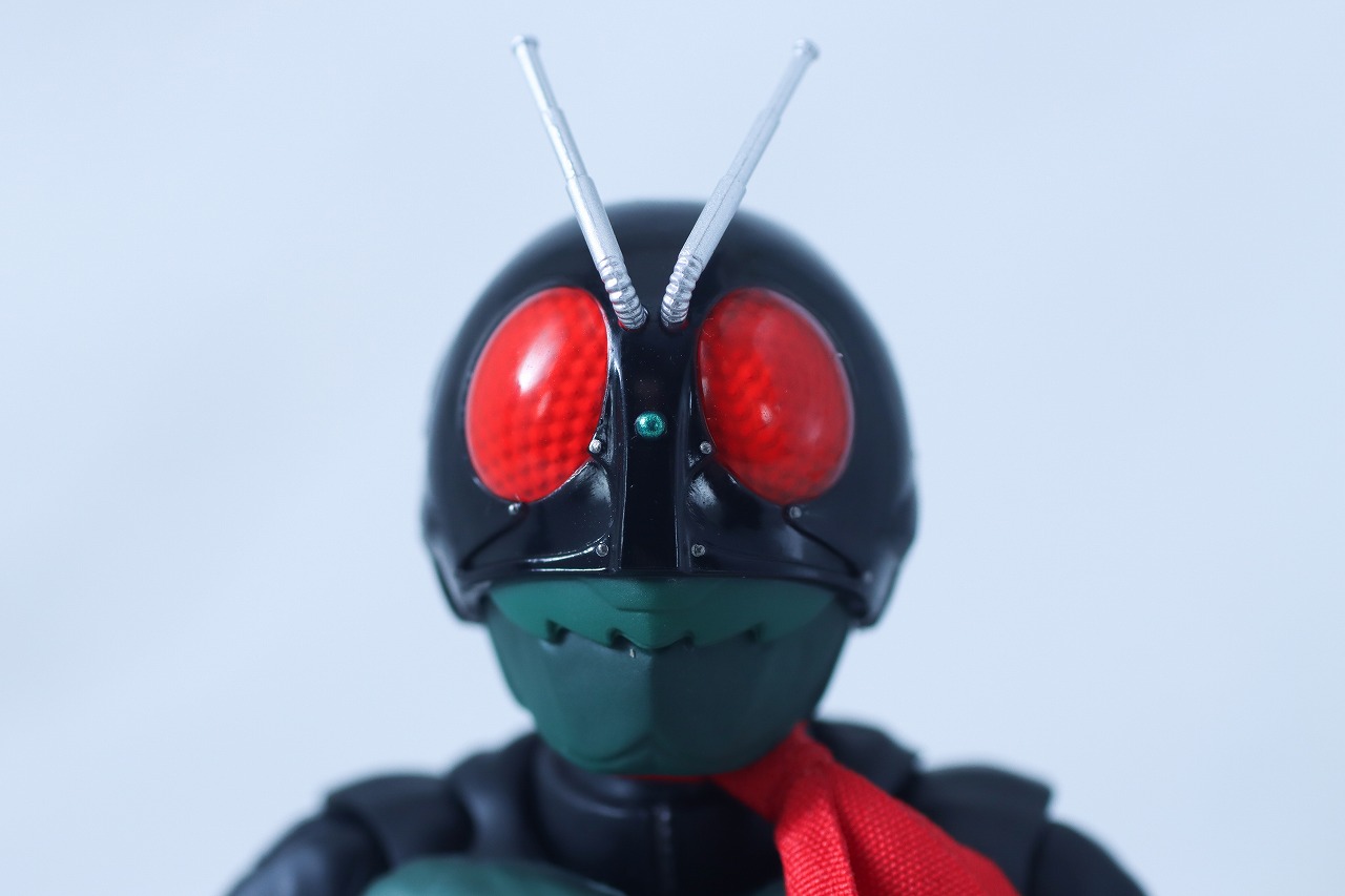 S.H.フィギュアーツ 真骨彫製法　仮面ライダー1号（桜島 Ver.） 栄光の昭和ライダーエディション　レビュー　本体