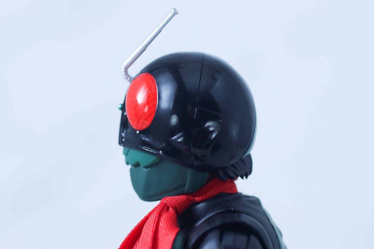 S.H.フィギュアーツ 真骨彫製法　仮面ライダー1号（桜島 Ver.） 栄光の昭和ライダーエディション　レビュー　本体