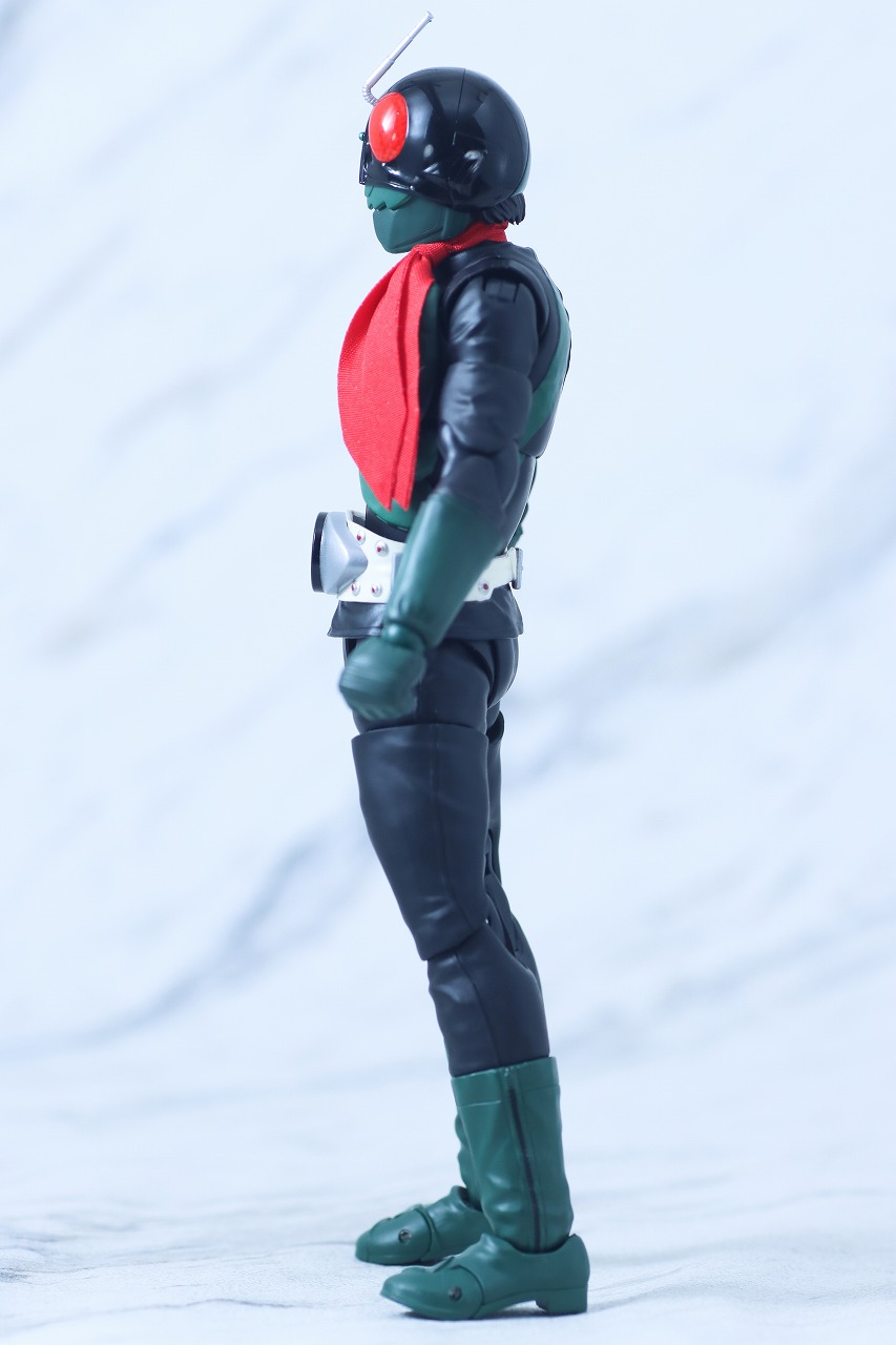 S.H.フィギュアーツ 真骨彫製法　仮面ライダー1号（桜島 Ver.） 栄光の昭和ライダーエディション　レビュー　本体