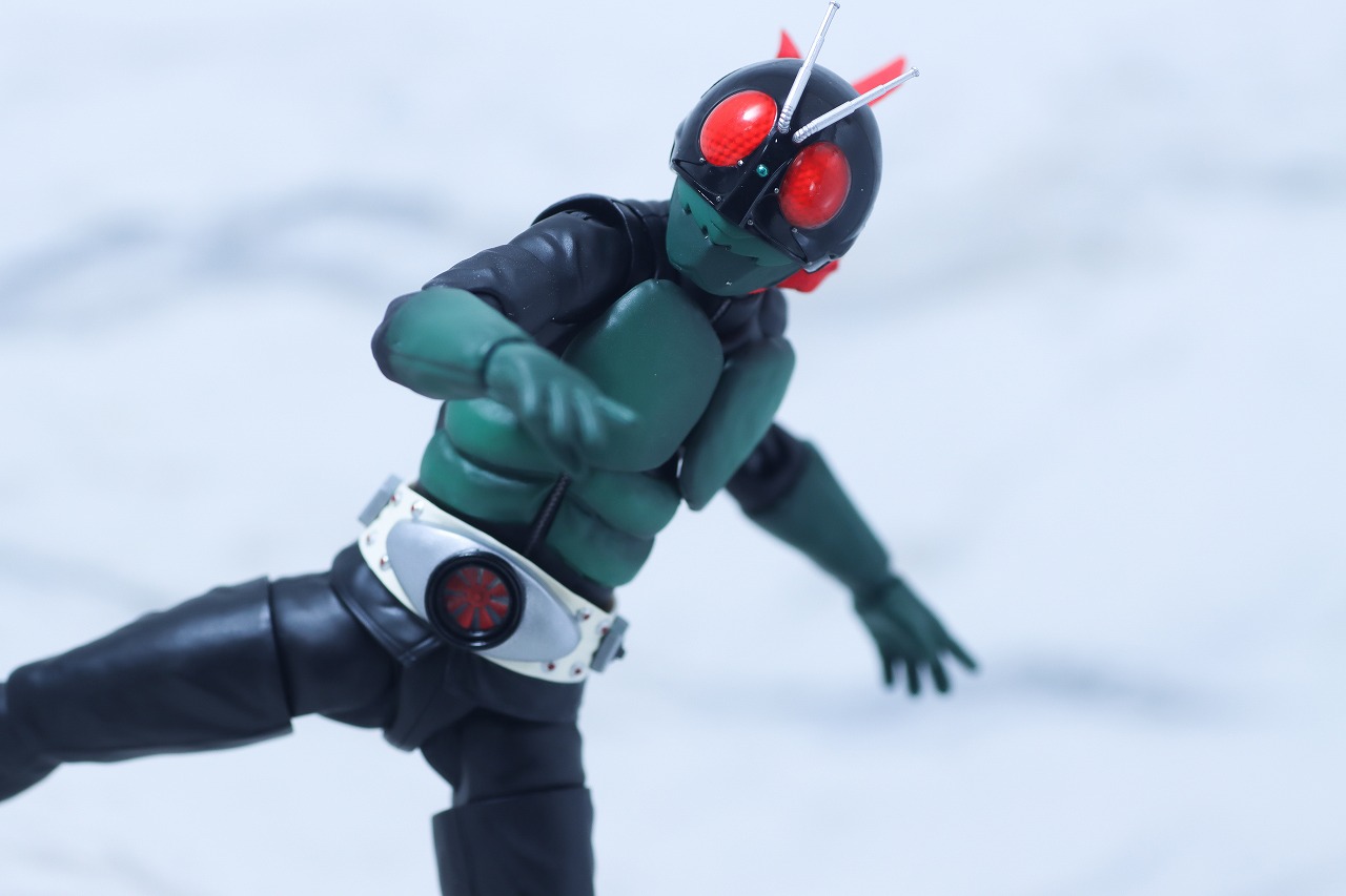 S.H.フィギュアーツ 真骨彫製法　仮面ライダー1号（桜島 Ver.） 栄光の昭和ライダーエディション　レビュー　アクション