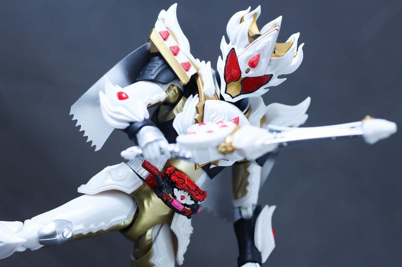 S.H.フィギュアーツ　仮面ライダーガヴ ケーキングフォーム　レビュー　アクション