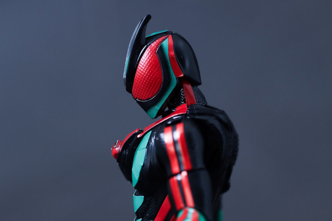 装動　仮面ライダーゼッツ フィジカムインパクト　可動範囲