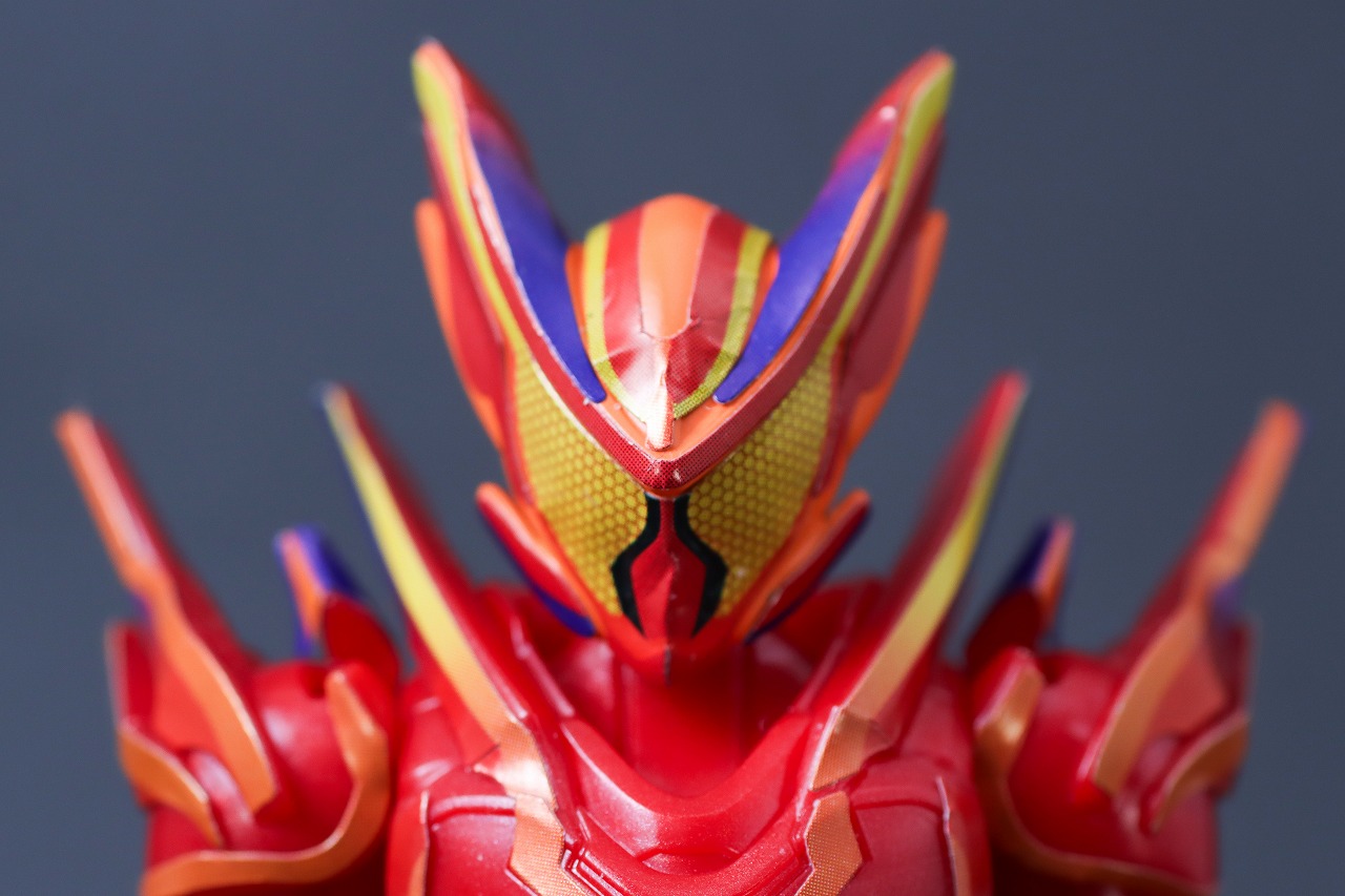 装動　仮面ライダーガヴ アメイジングミフォーム　レビュー　本体
