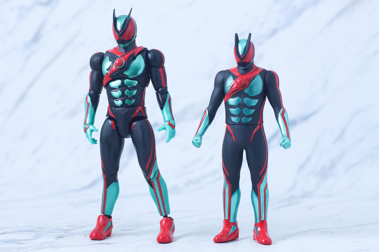 ライダーヒーローシリーズ 仮面ライダーゼッツ フィジカムインパクト 重塗装ver. レビュー 本体 仮面ライダーアクションフィギュア 比較