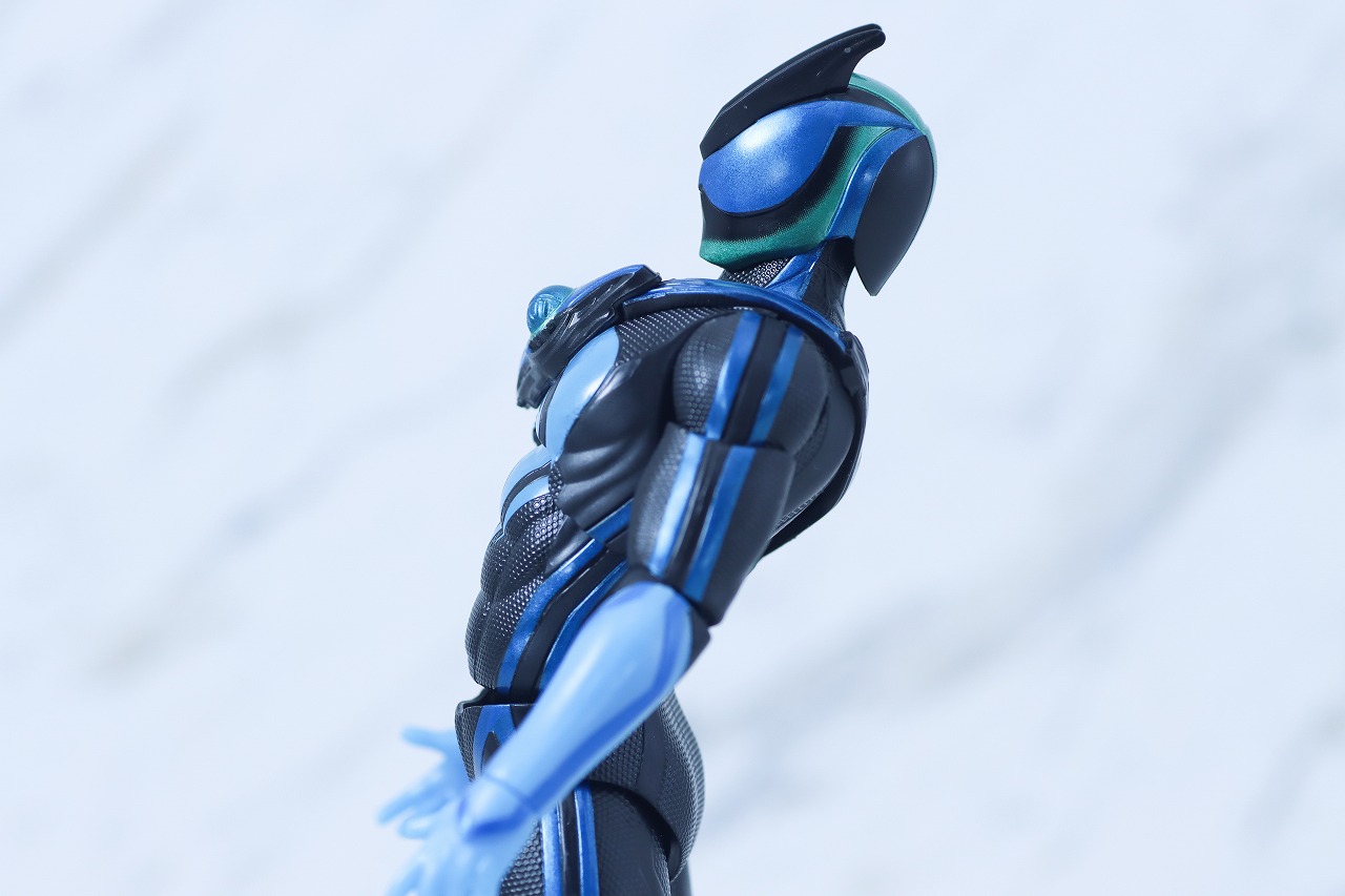 仮面ライダーアクションフィギュア　仮面ライダーゼッツ テクノロムストリーム　レビュー　可動範囲