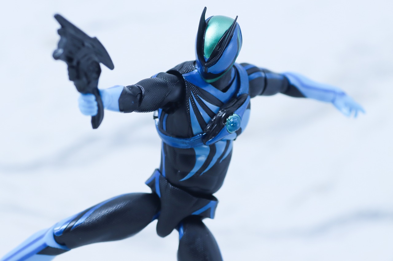 仮面ライダーアクションフィギュア　仮面ライダーゼッツ テクノロムストリーム　レビュー　アクション