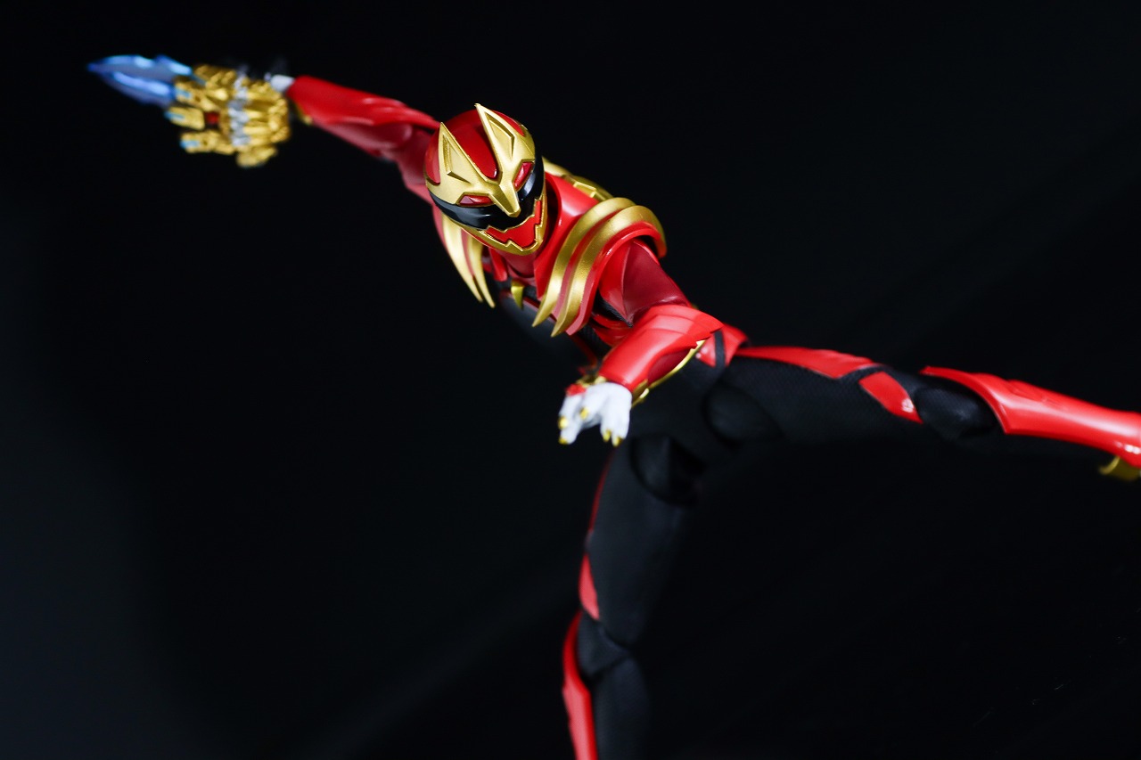 S.H.フィギュアーツ ゴジュウルフ レビュー アクション