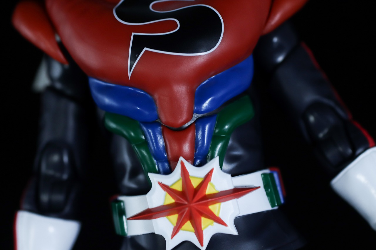 S.H.フィギュアーツ 真骨彫製法　仮面ライダーストロンガー　レビュー　本体