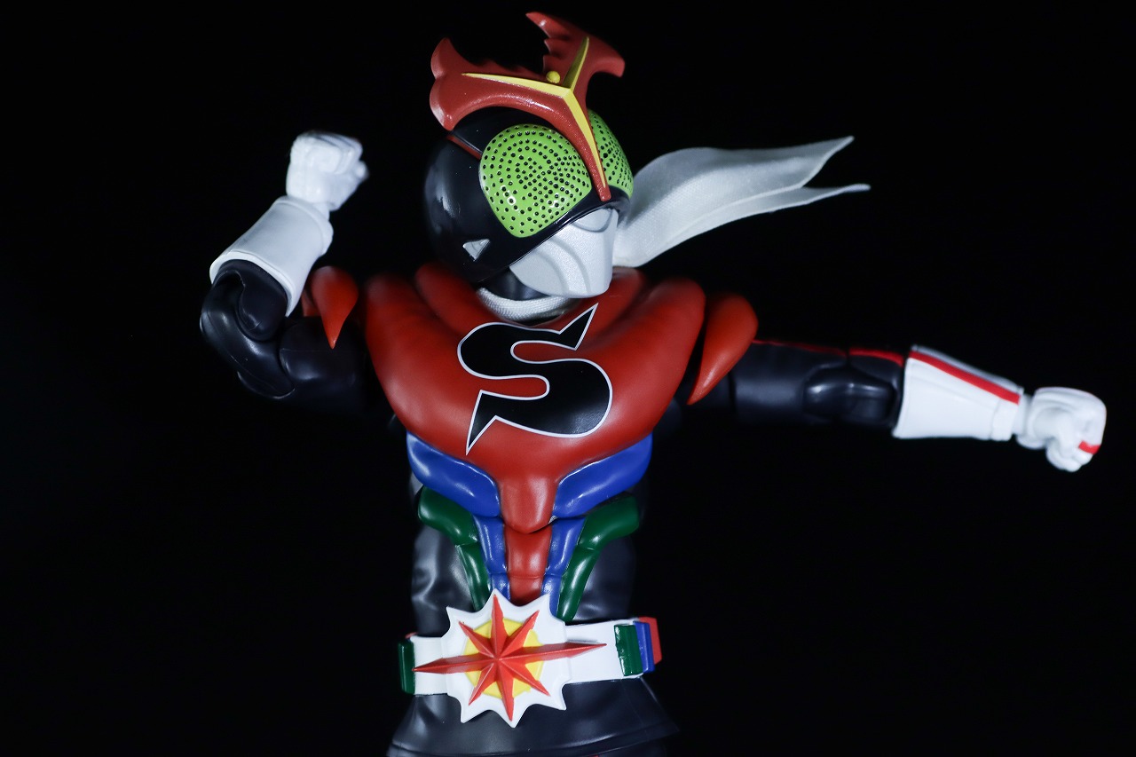S.H.フィギュアーツ 真骨彫製法　仮面ライダーストロンガー　レビュー　可動範囲