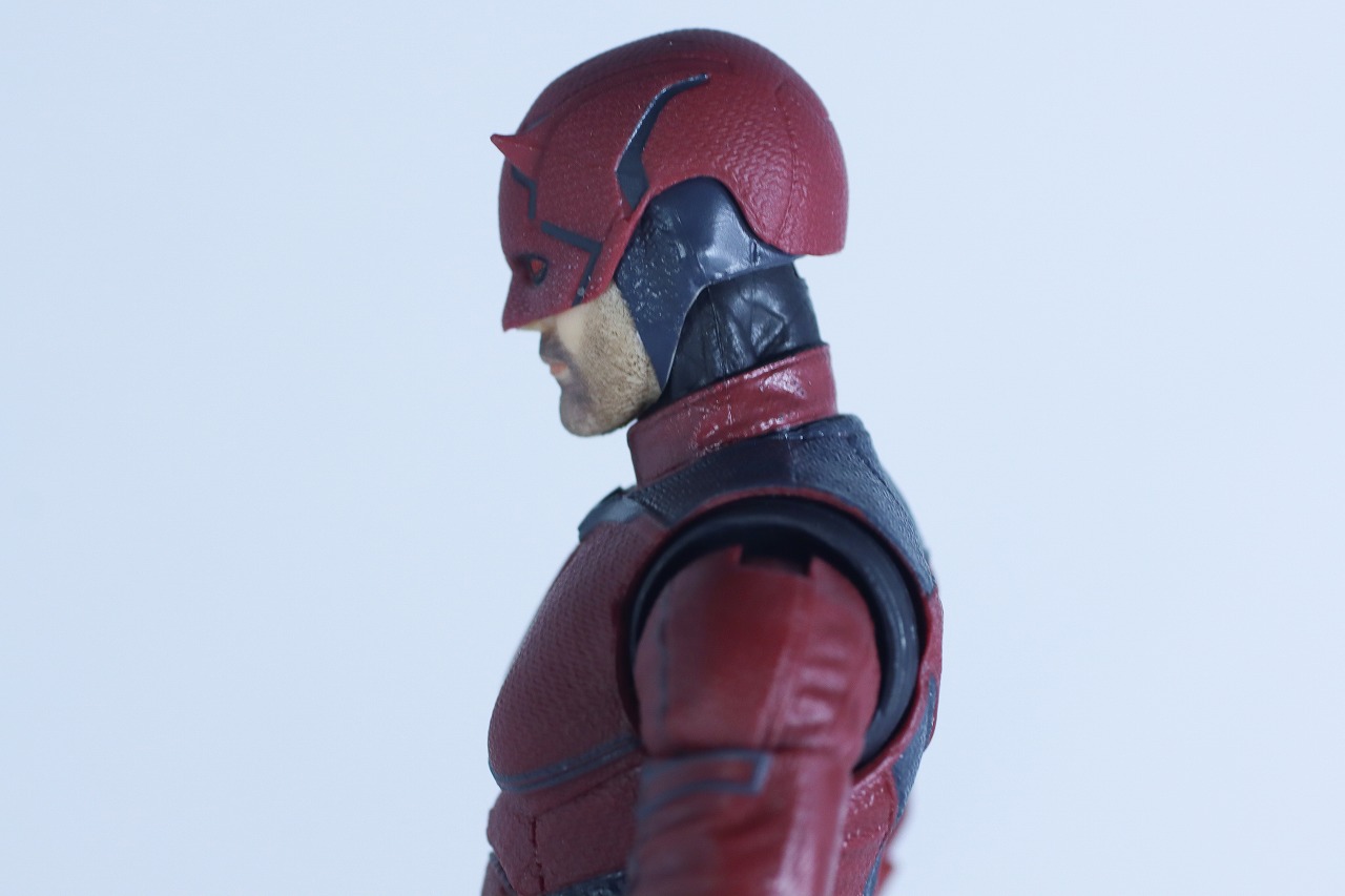 マーベルレジェンド　デアデビル（デアデビル：ボーン・アゲイン）　レビュー　可動範囲