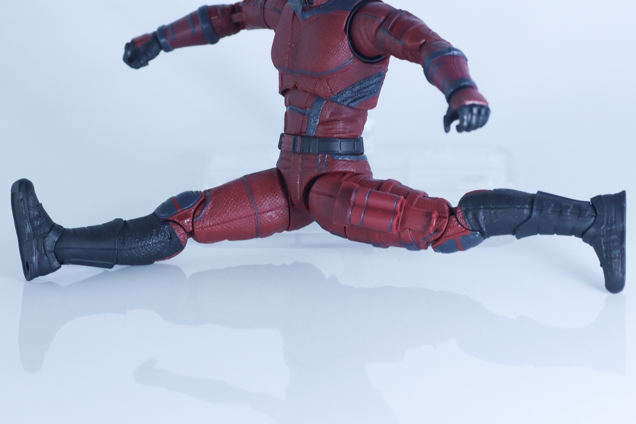 マーベルレジェンド　デアデビル（デアデビル：ボーン・アゲイン）　レビュー　可動範囲