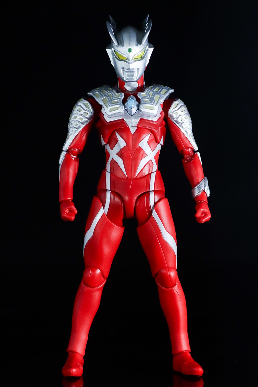 S.H.フィギュアーツ　ウルトラマンゼロ ワイルドバースト　レビュー　本体