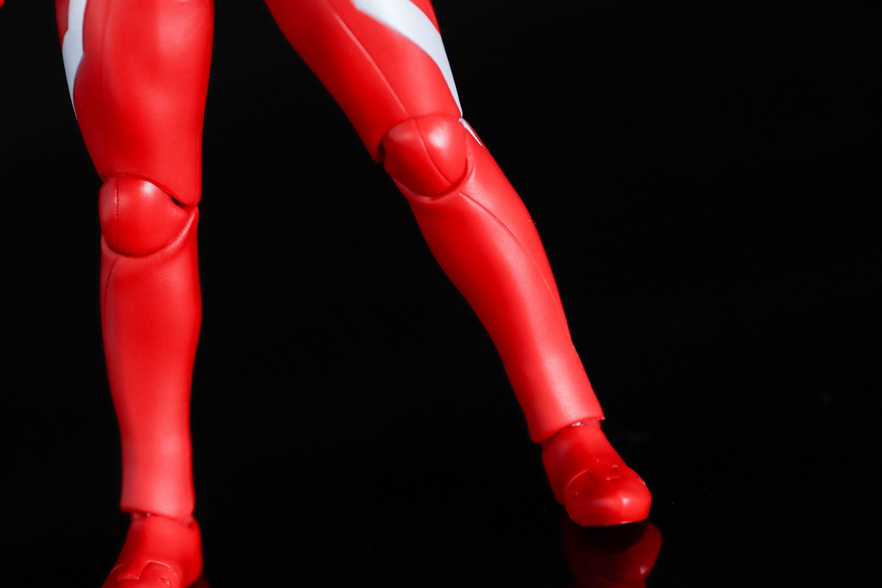 S.H.フィギュアーツ　ウルトラマンゼロ ワイルドバースト　レビュー　本体