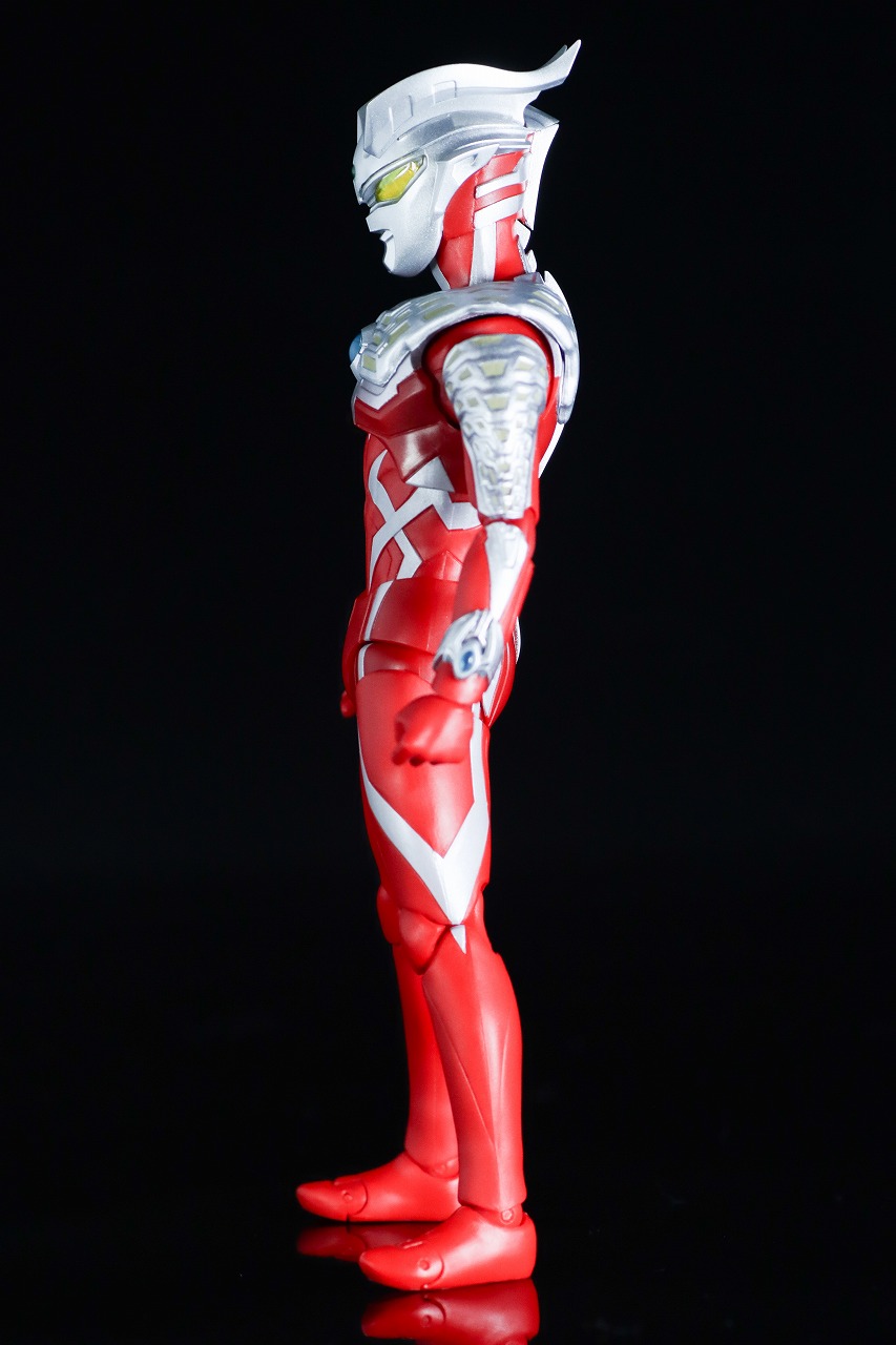 S.H.フィギュアーツ　ウルトラマンゼロ ワイルドバースト　レビュー　本体