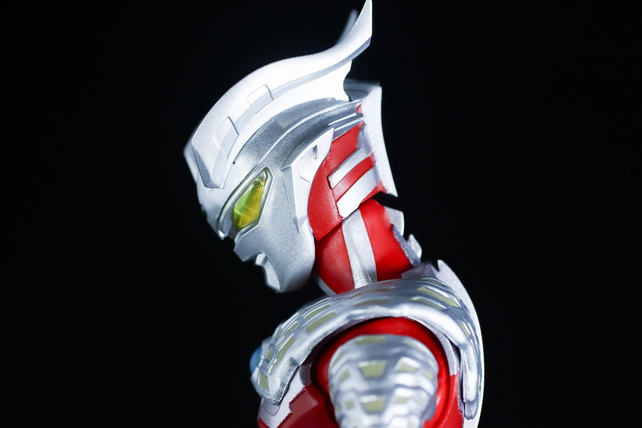 S.H.フィギュアーツ　ウルトラマンゼロ ワイルドバースト　レビュー　可動範囲