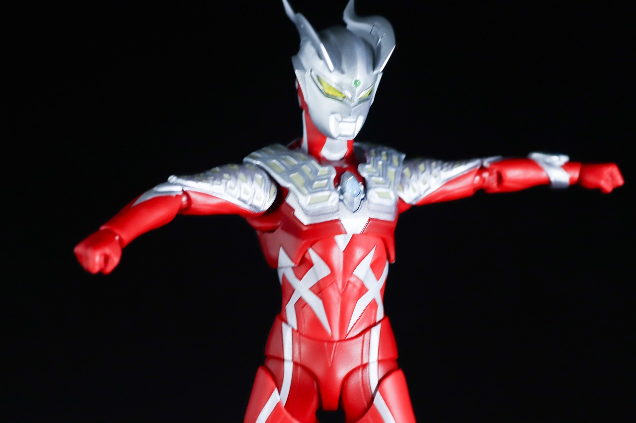 S.H.フィギュアーツ　ウルトラマンゼロ ワイルドバースト　レビュー　可動範囲