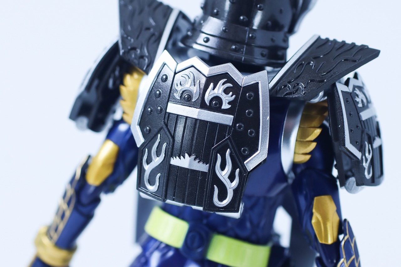 S.H.フィギュアーツ 真骨彫製法　仮面ライダー鎧武 ジンバーレモンアームズ　レビュー　本体