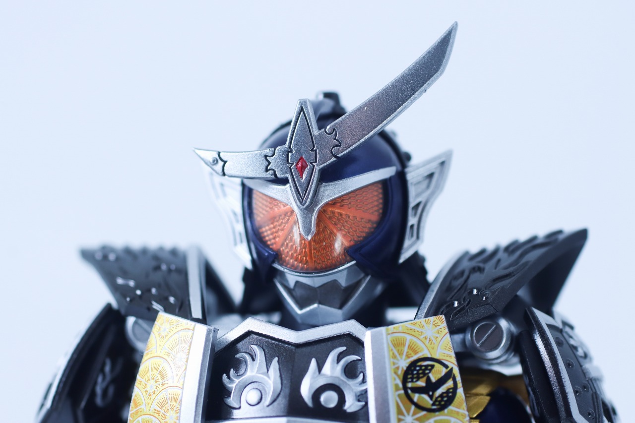 S.H.フィギュアーツ 真骨彫製法　仮面ライダー鎧武 ジンバーレモンアームズ　レビュー　本体