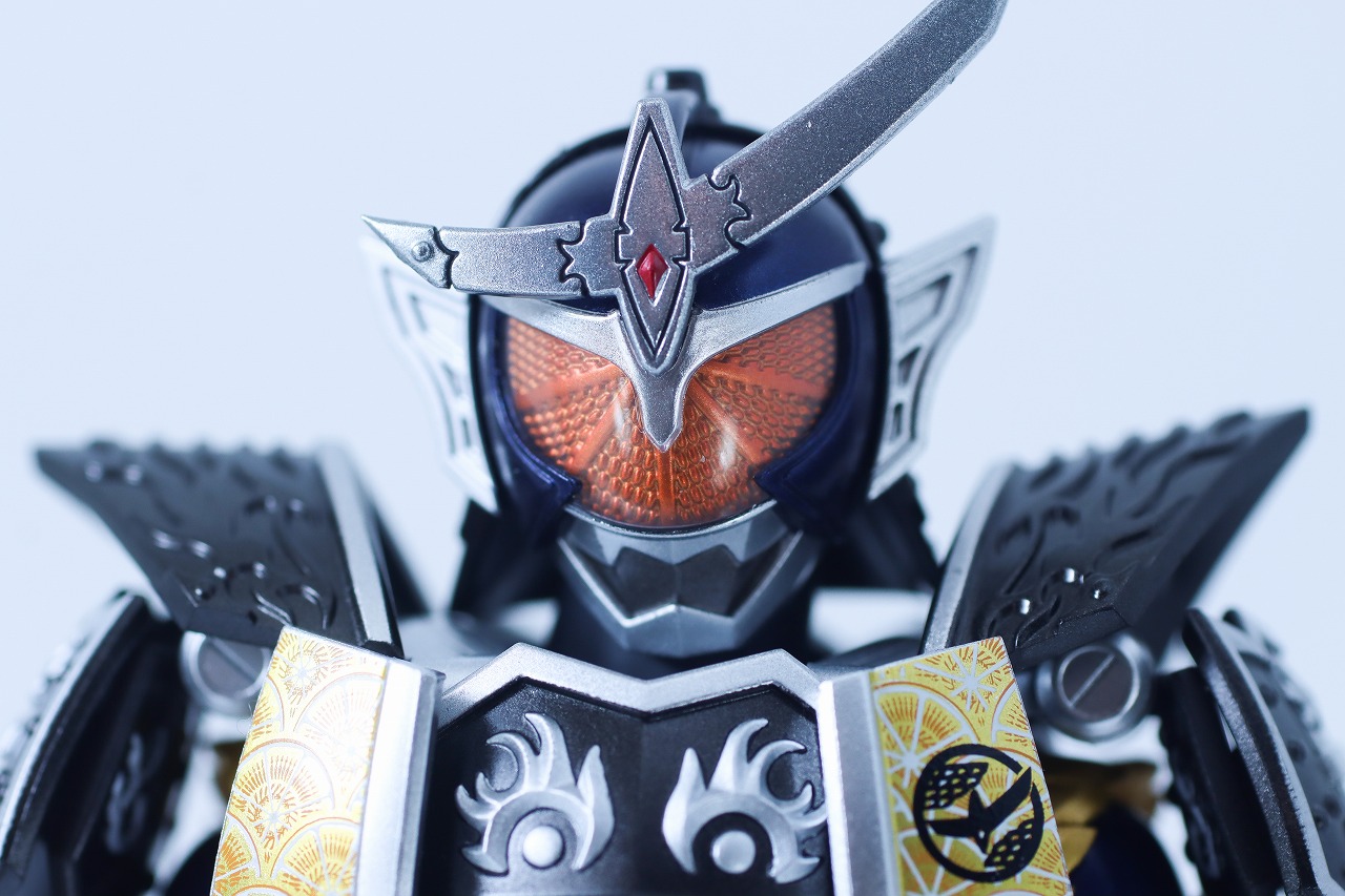 S.H.フィギュアーツ 真骨彫製法　仮面ライダー鎧武 ジンバーレモンアームズ　レビュー　本体