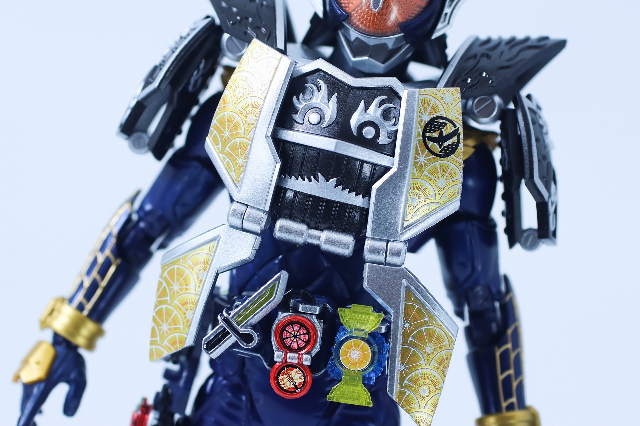 S.H.フィギュアーツ 真骨彫製法　仮面ライダー鎧武 ジンバーレモンアームズ　レビュー　本体