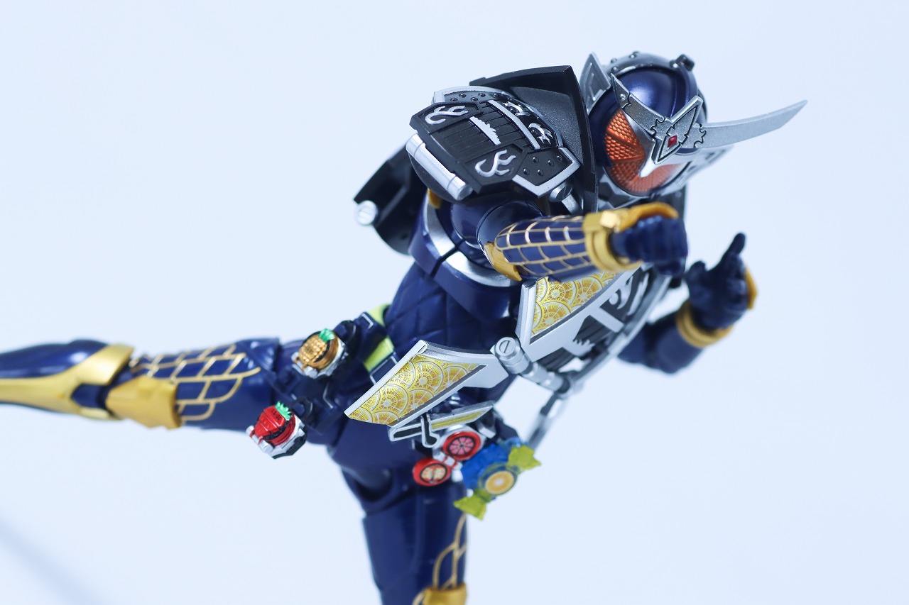 S.H.フィギュアーツ 真骨彫製法　仮面ライダー鎧武 ジンバーレモンアームズ　レビュー　アクション